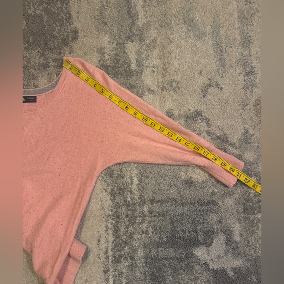 Women's Pink The North Face Cashmere Sweater - Picture 6 of 7